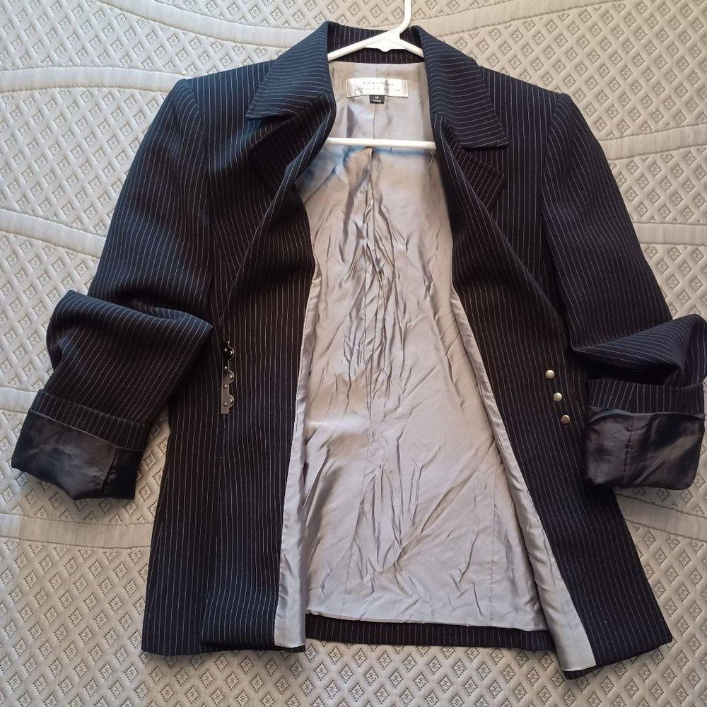 TAHARI BLAZER
